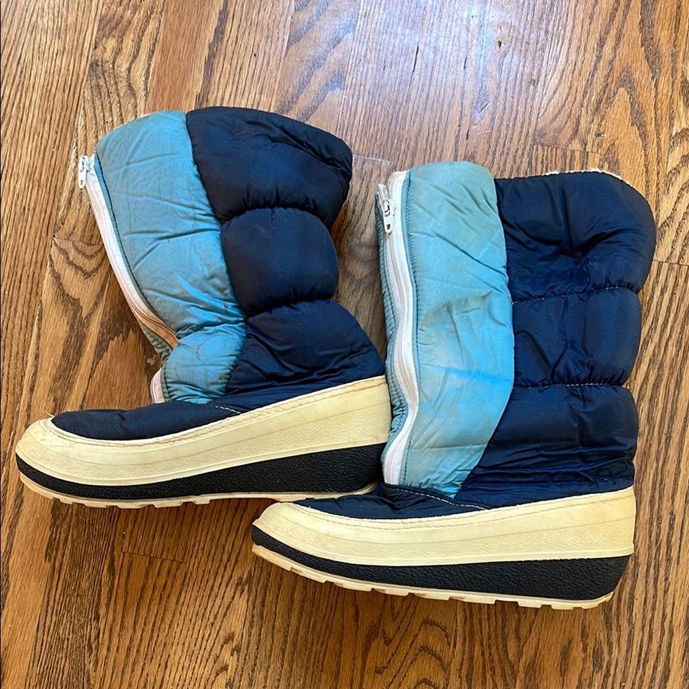 Vintage Blue Moon Boots